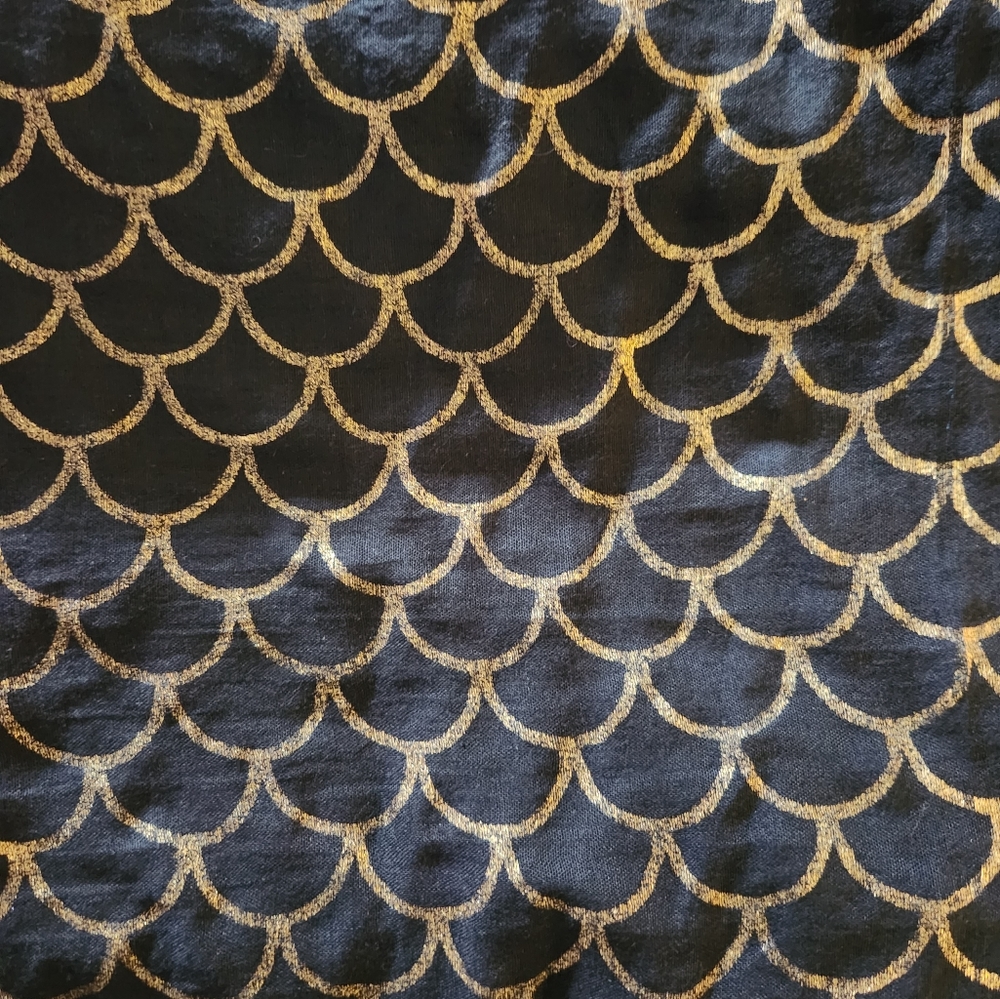 Dragon Scale Wrap Scarf